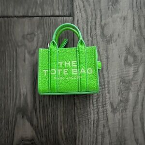 Marc Jacobs Nano Tote Bag Charm in Apple Green